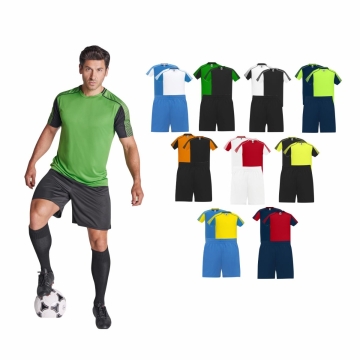 Echipament sportiv unisex/copii format din 2 tricouri + 1 pereche de pantaloni poliester 140 grame JUVE 0525 ROLY